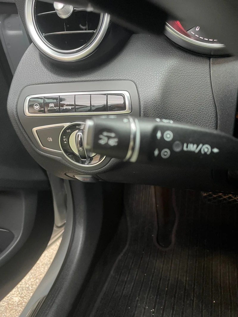 Mercedes-Benz C 220 Bluetec, снимка 9 - Автомобили и джипове - 52943594