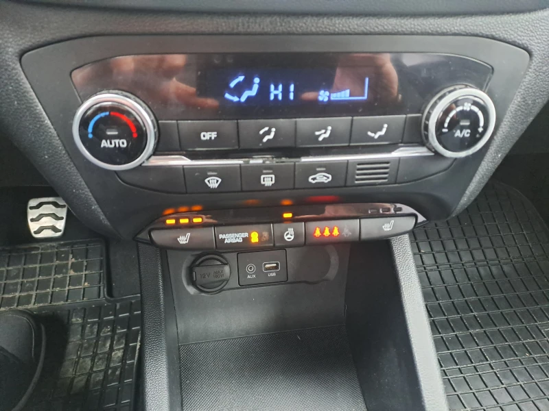 Hyundai I20 1.4 i GAZ  , снимка 12 - Автомобили и джипове - 53468688