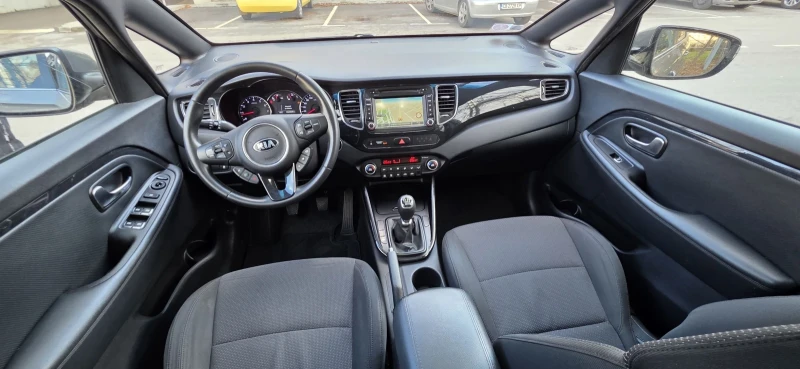 Kia Carens, снимка 11 - Автомобили и джипове - 53473538