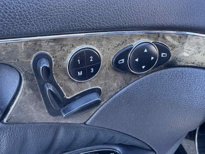 Mercedes-Benz E 320 4 matic Газ, снимка 8 - Автомобили и джипове - 53528485