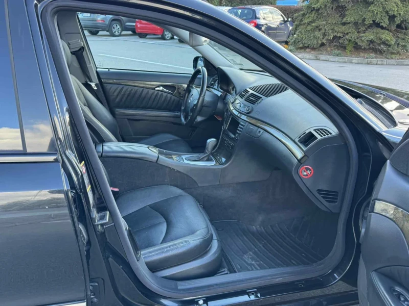 Mercedes-Benz E 320 4 matic Газ, снимка 13 - Автомобили и джипове - 53528485