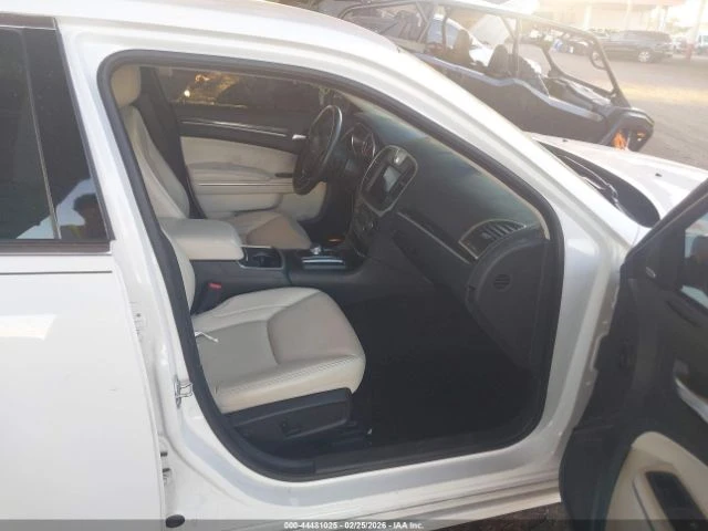 Chrysler 300c TOURING, снимка 9 - Автомобили и джипове - 53829567