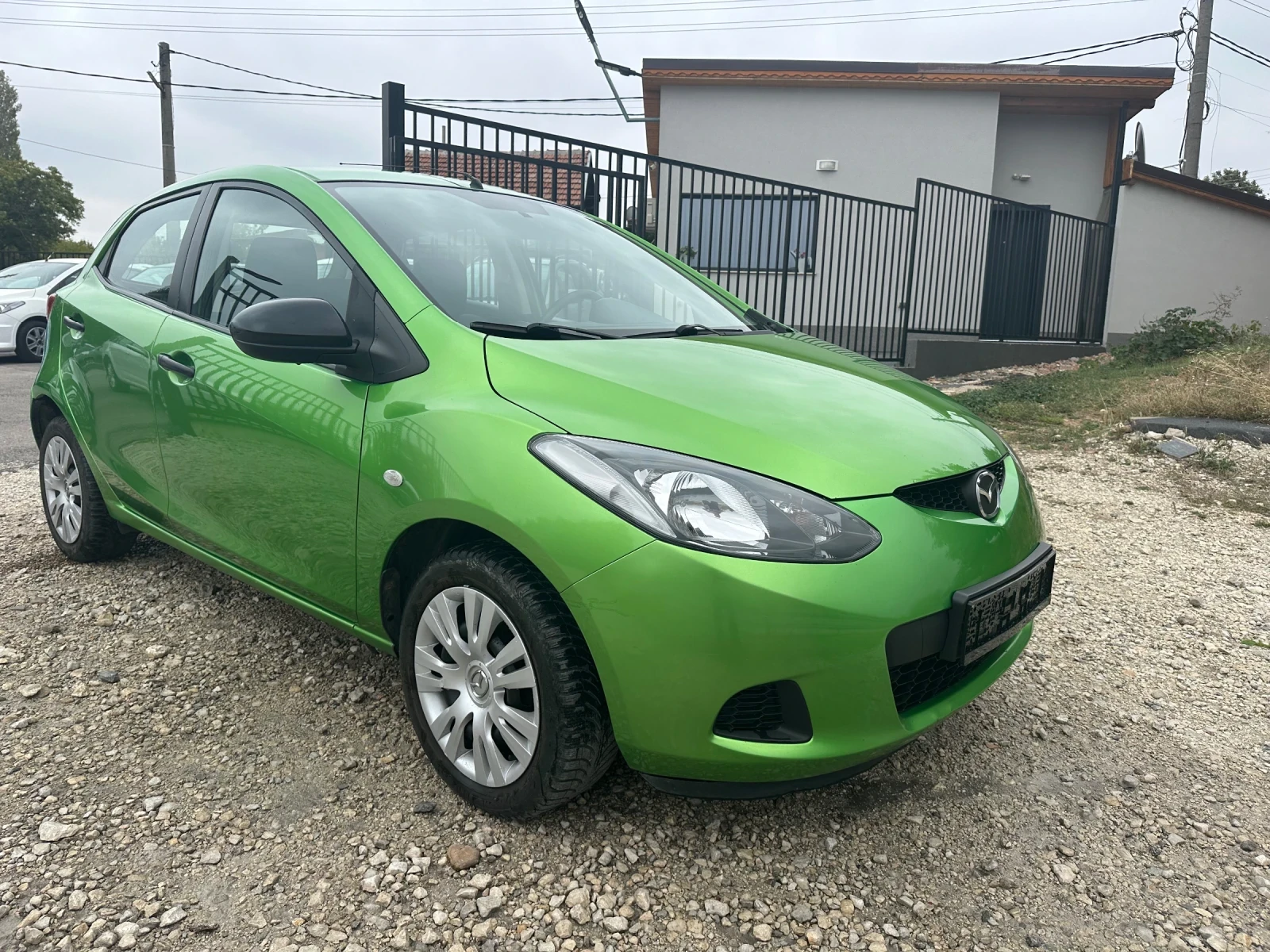 Mazda 2 1.3-БЕНЗИН - изображение 3