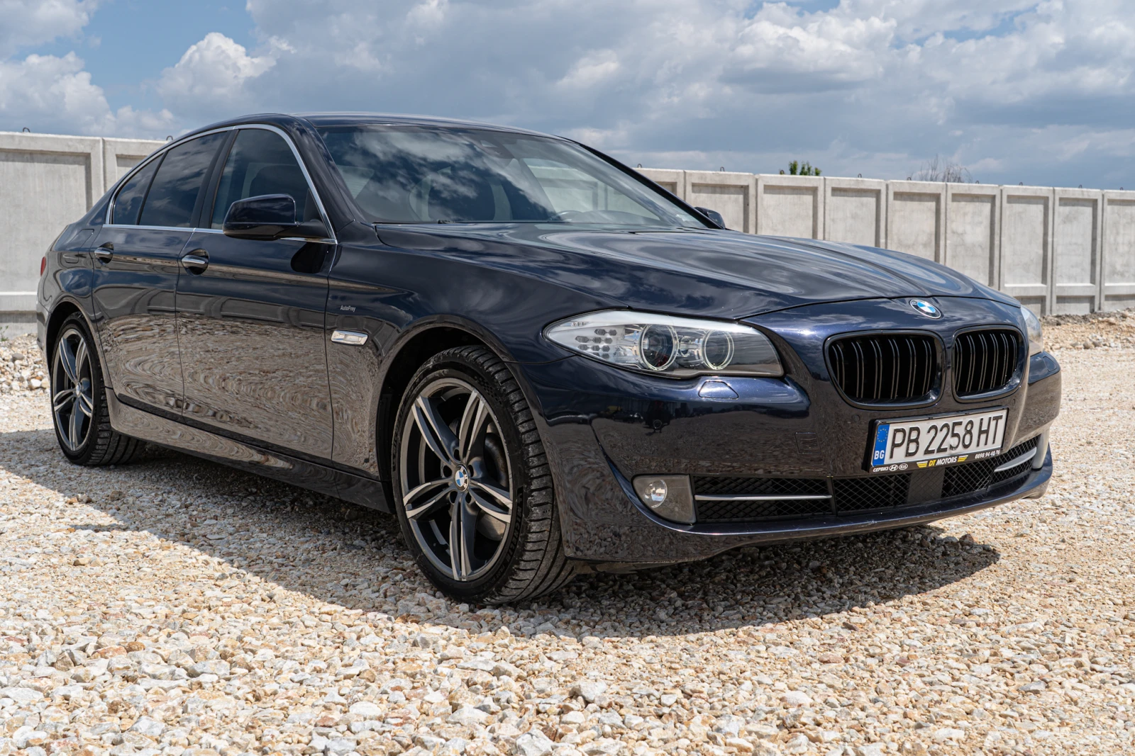 BMW 530 xDrive 3.0 ДИЗЕЛ 258к.с. - изображение 2