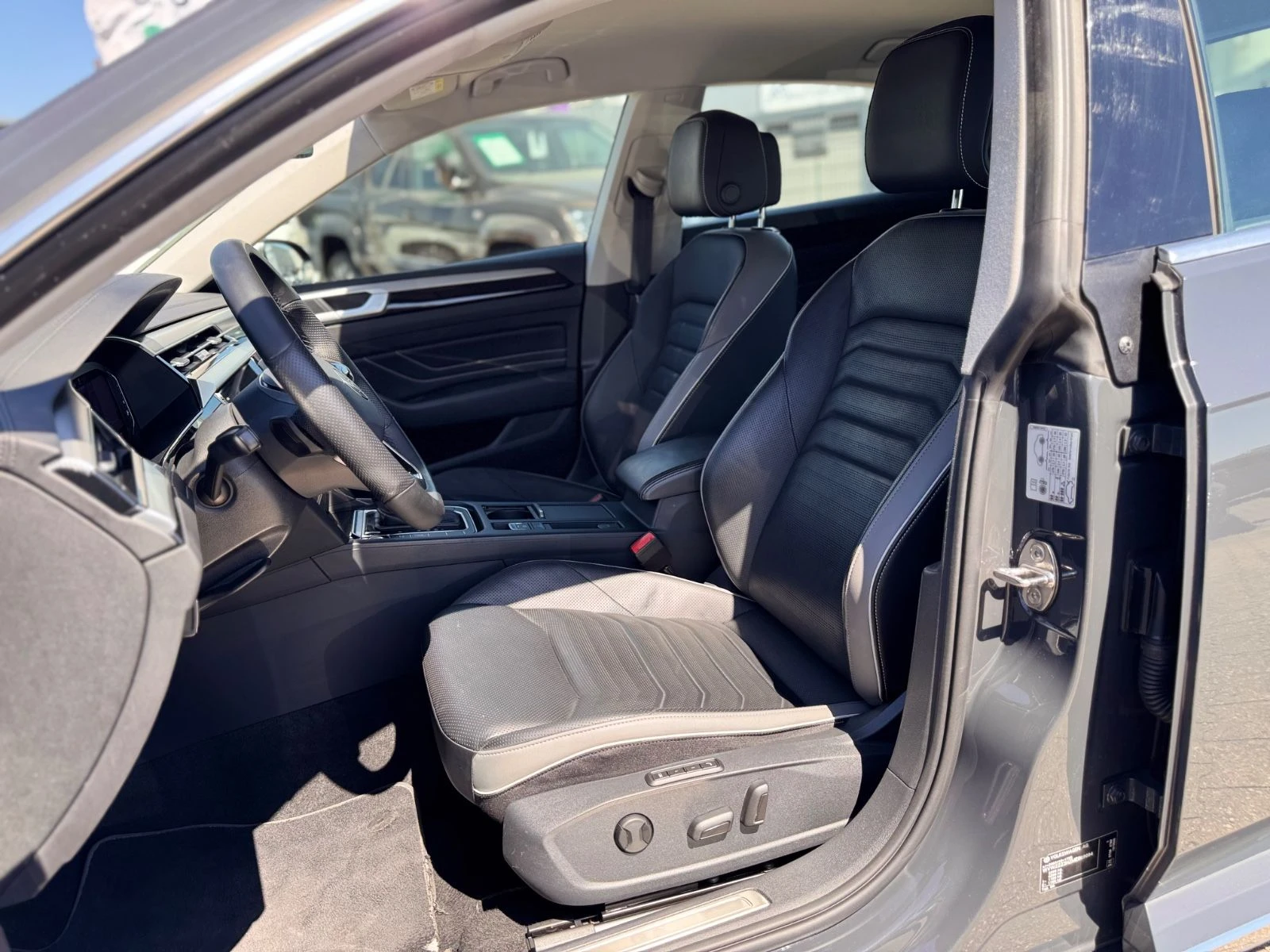 VW Arteon 2.0/150HP/ELEGANCE/DSG/360/HUD/NAVI/DIGI/481v - изображение 10