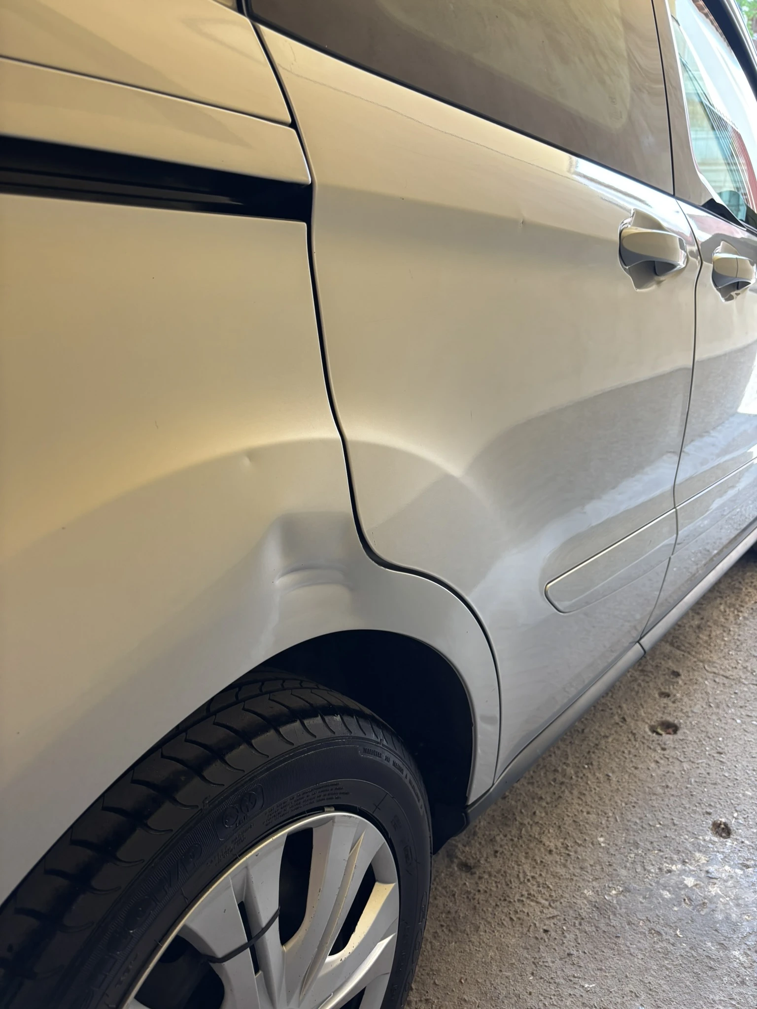 Ford Courier  - изображение 4