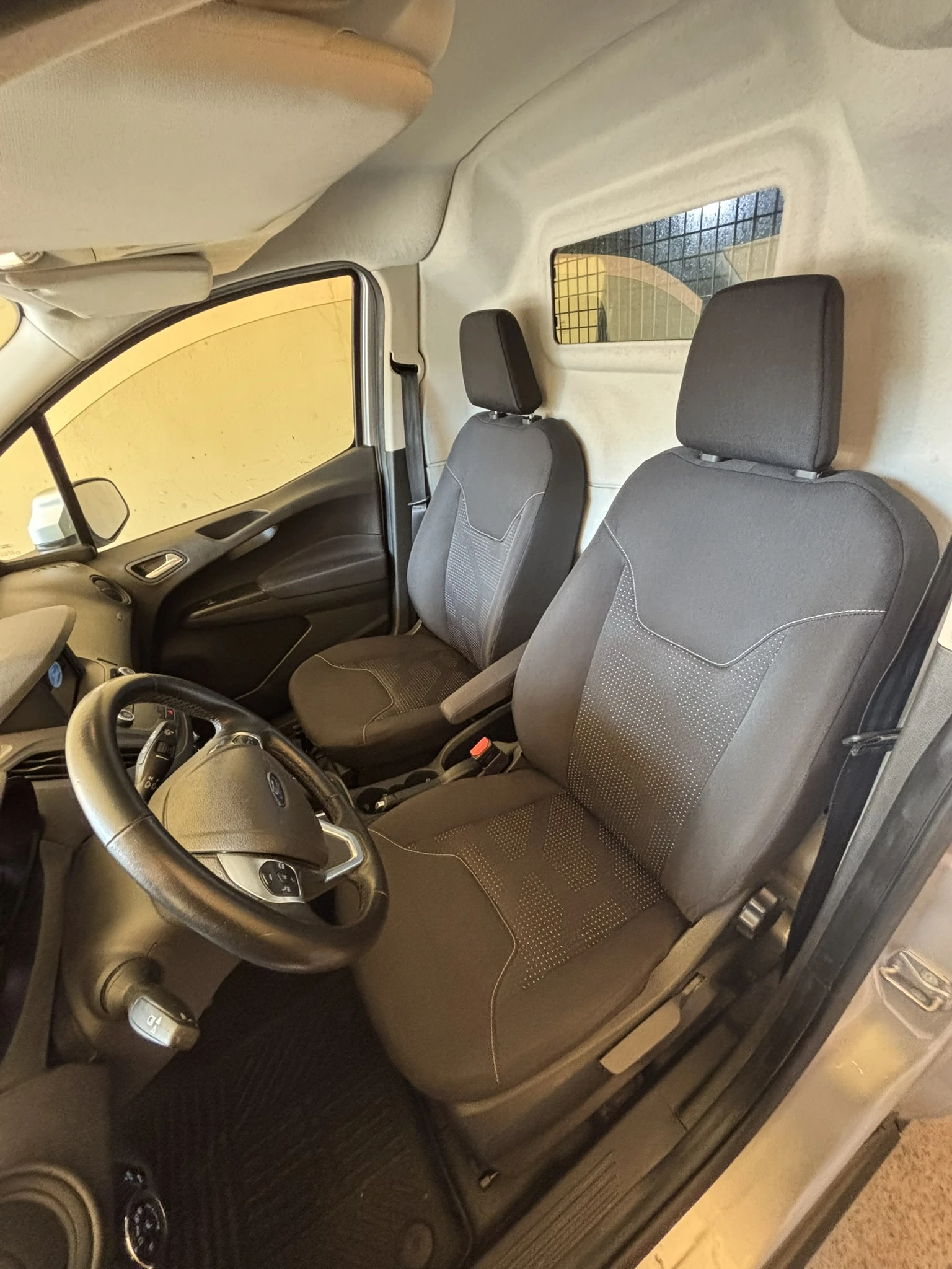 Ford Courier  - изображение 8