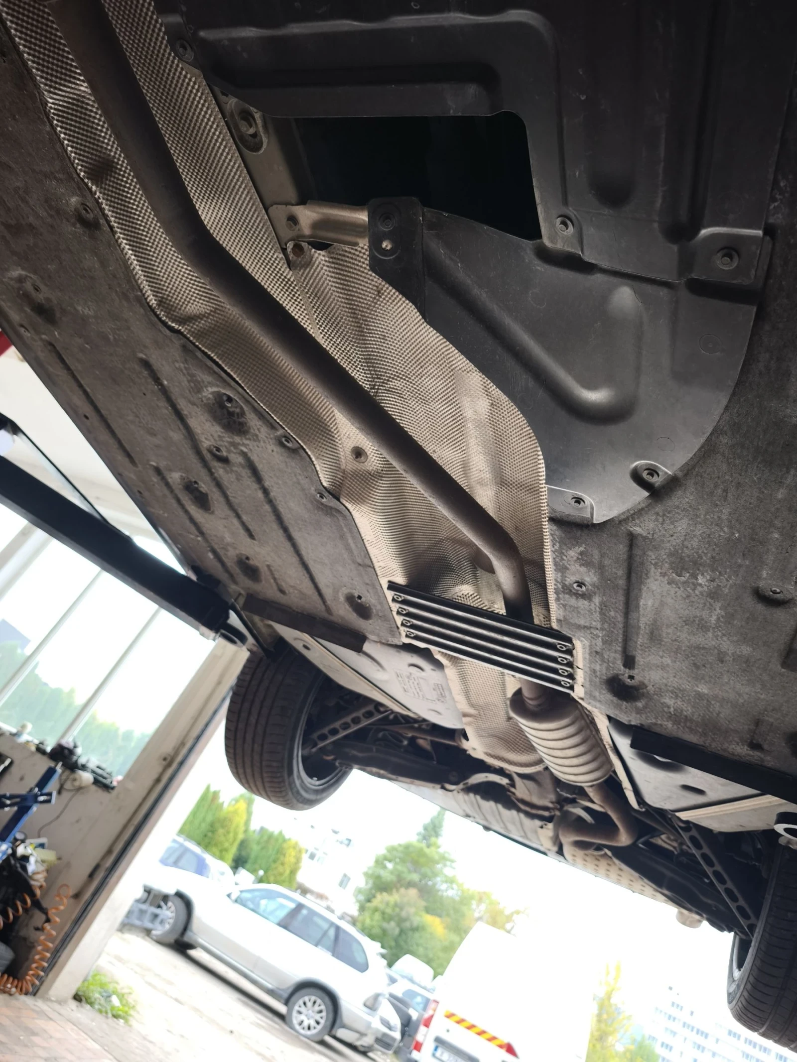 BMW 318 2.0i 148000 | Mobile.bg — изображение 12