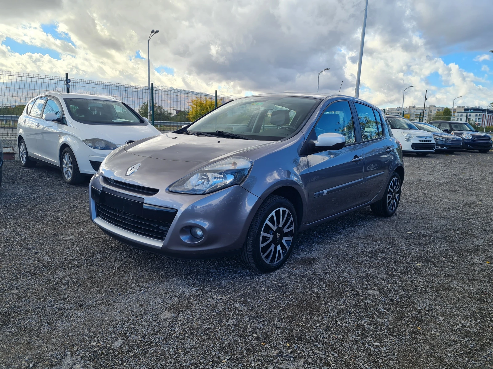 Renault Clio 1.5DCI ПАНОРАМА-НАВИГАЦИЯ-ПЕРФЕКТНО - изображение 2