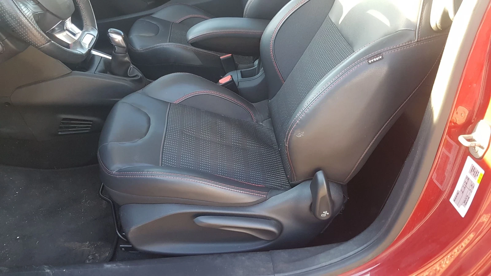 Peugeot 208 GT - изображение 9