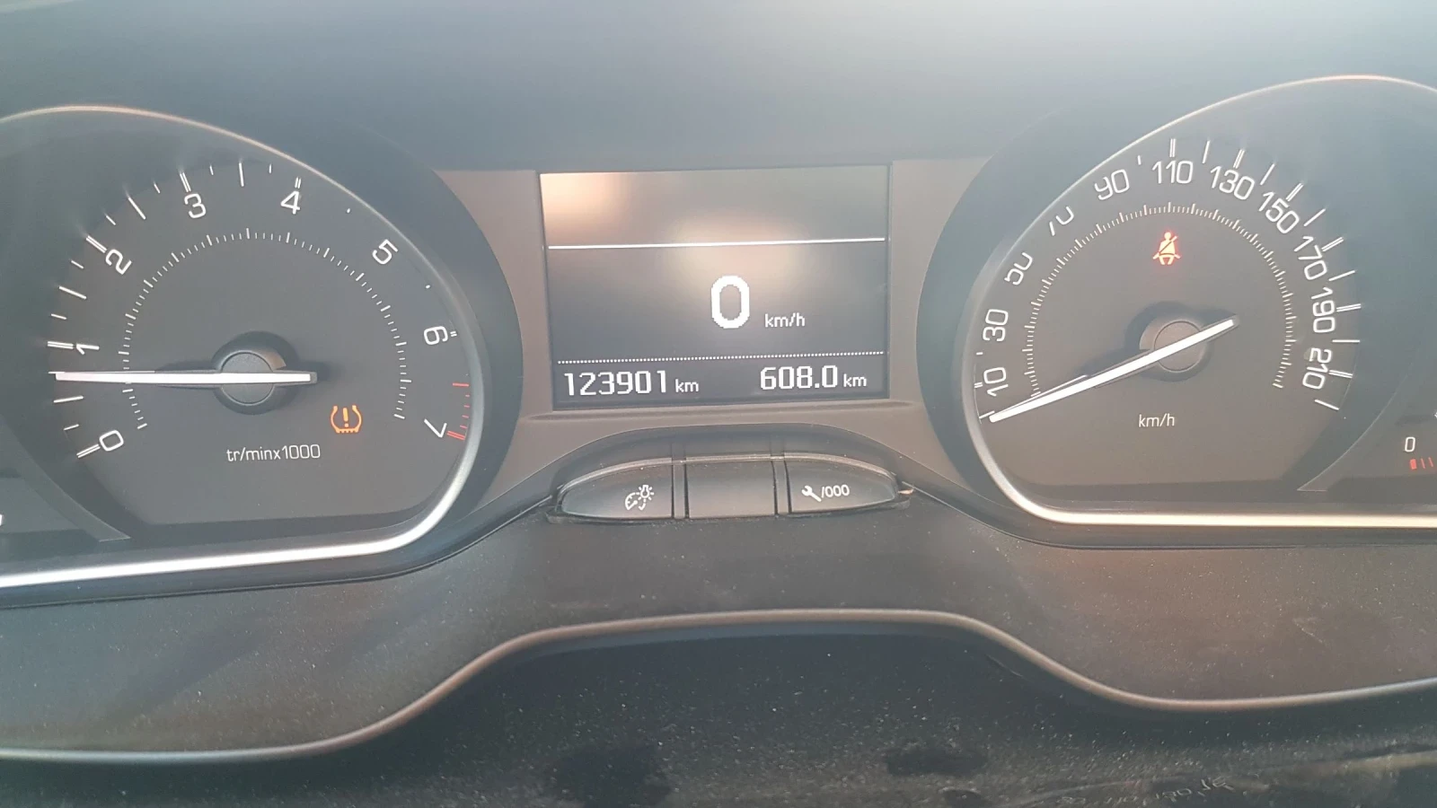 Peugeot 208 GT - изображение 5