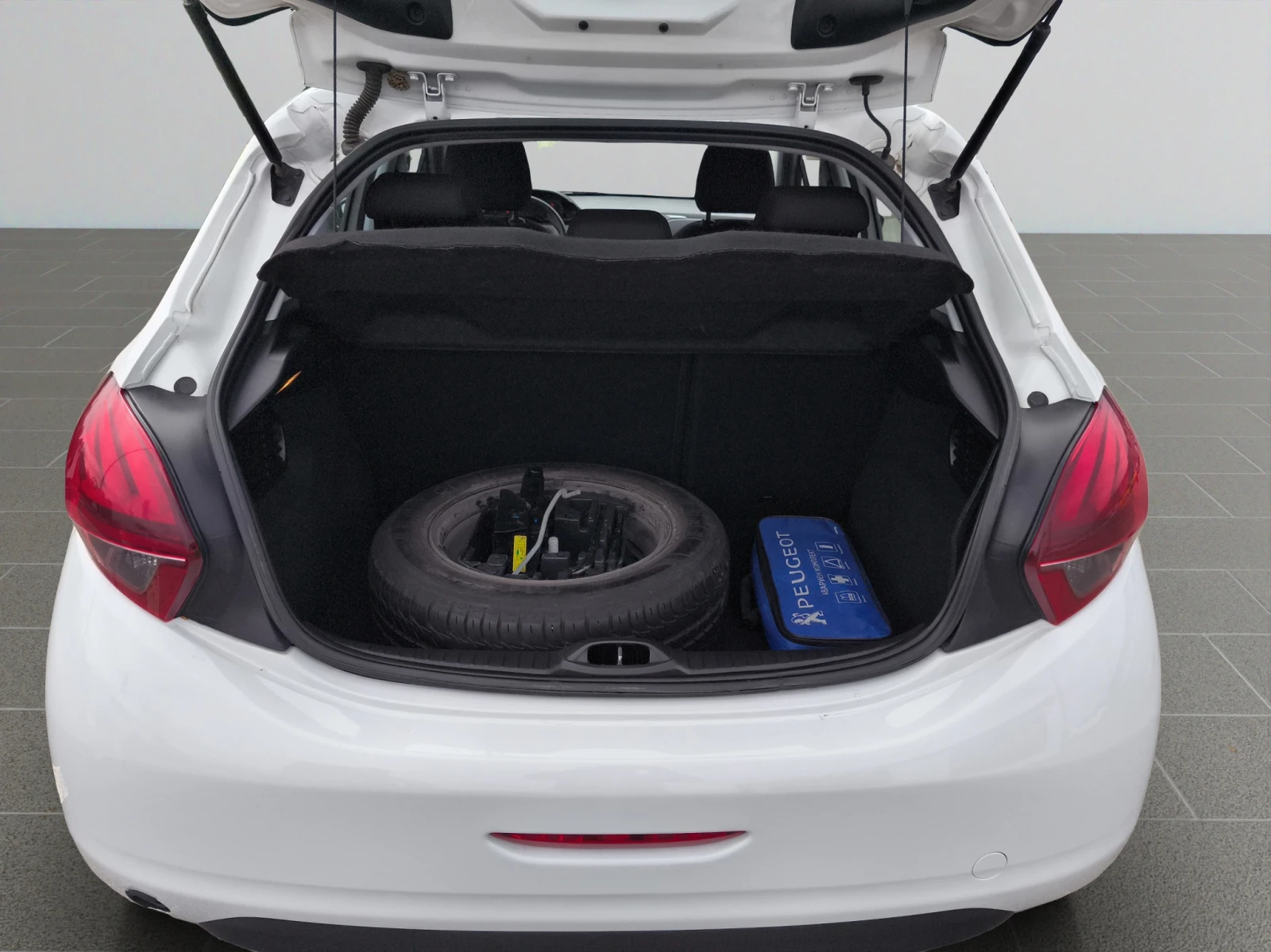 Peugeot 208 5P ACTIVE 1.2 VTi 68 BVM5 EURO 6.2 // 1901038 | Mobile.bg � ����������� 14