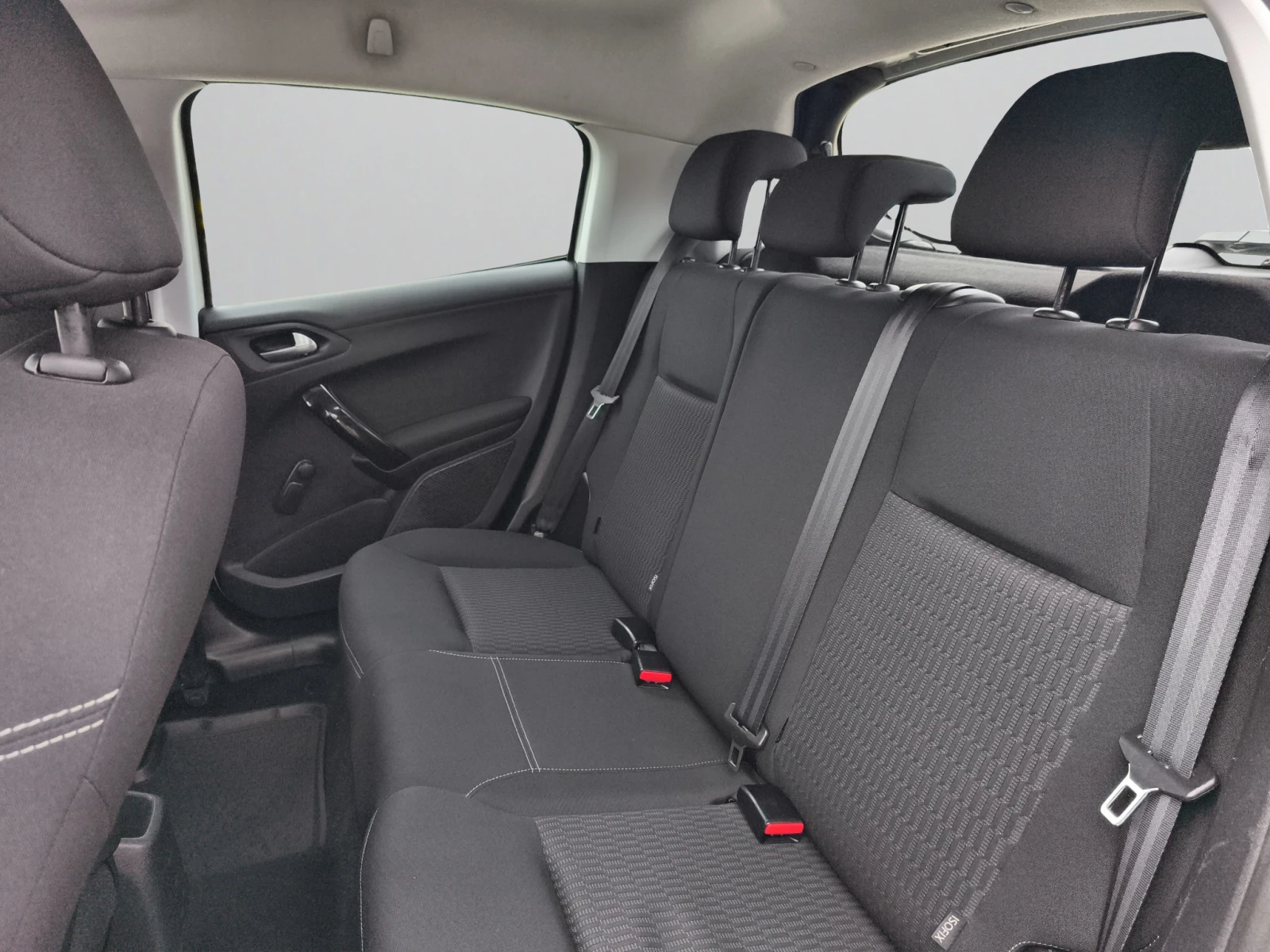 Peugeot 208 5P ACTIVE 1.2 VTi 68 BVM5 EURO 6.2 // 1901038 | Mobile.bg � ����������� 12