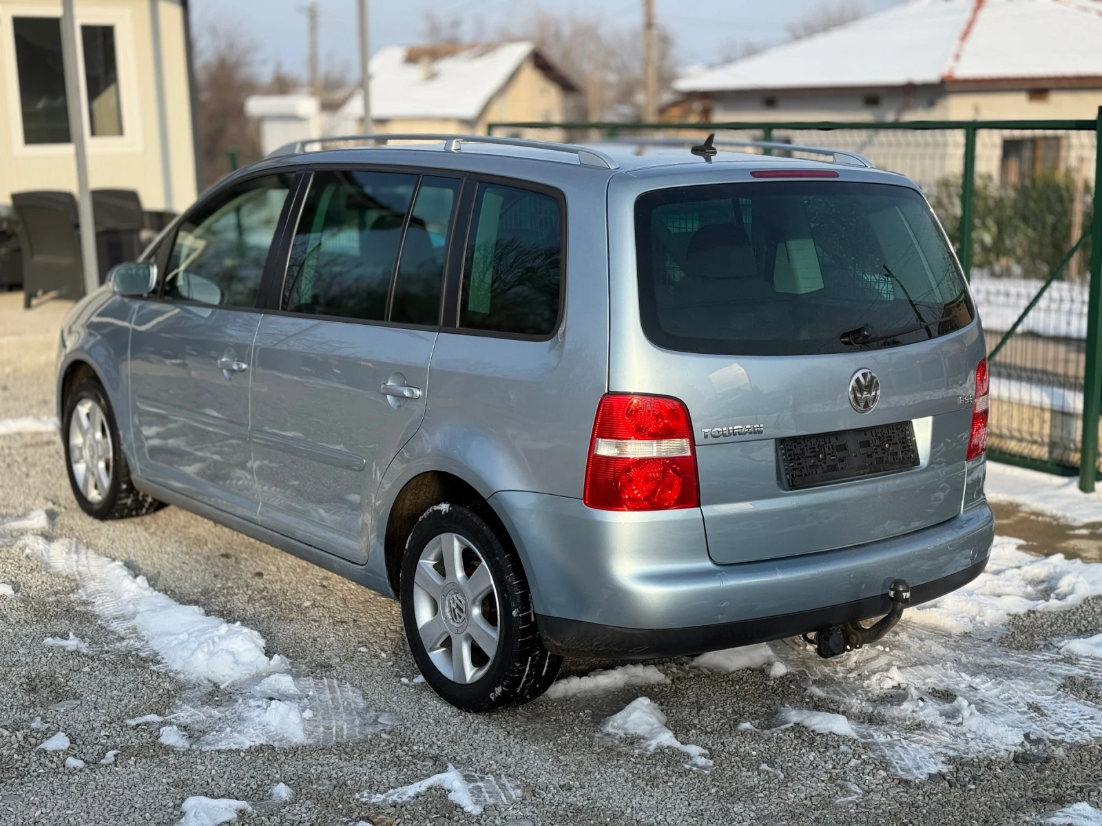 VW Touran 1.6i* 6 СКОРОСТИ* 06г* ТЕГЛИЧ - изображение 5