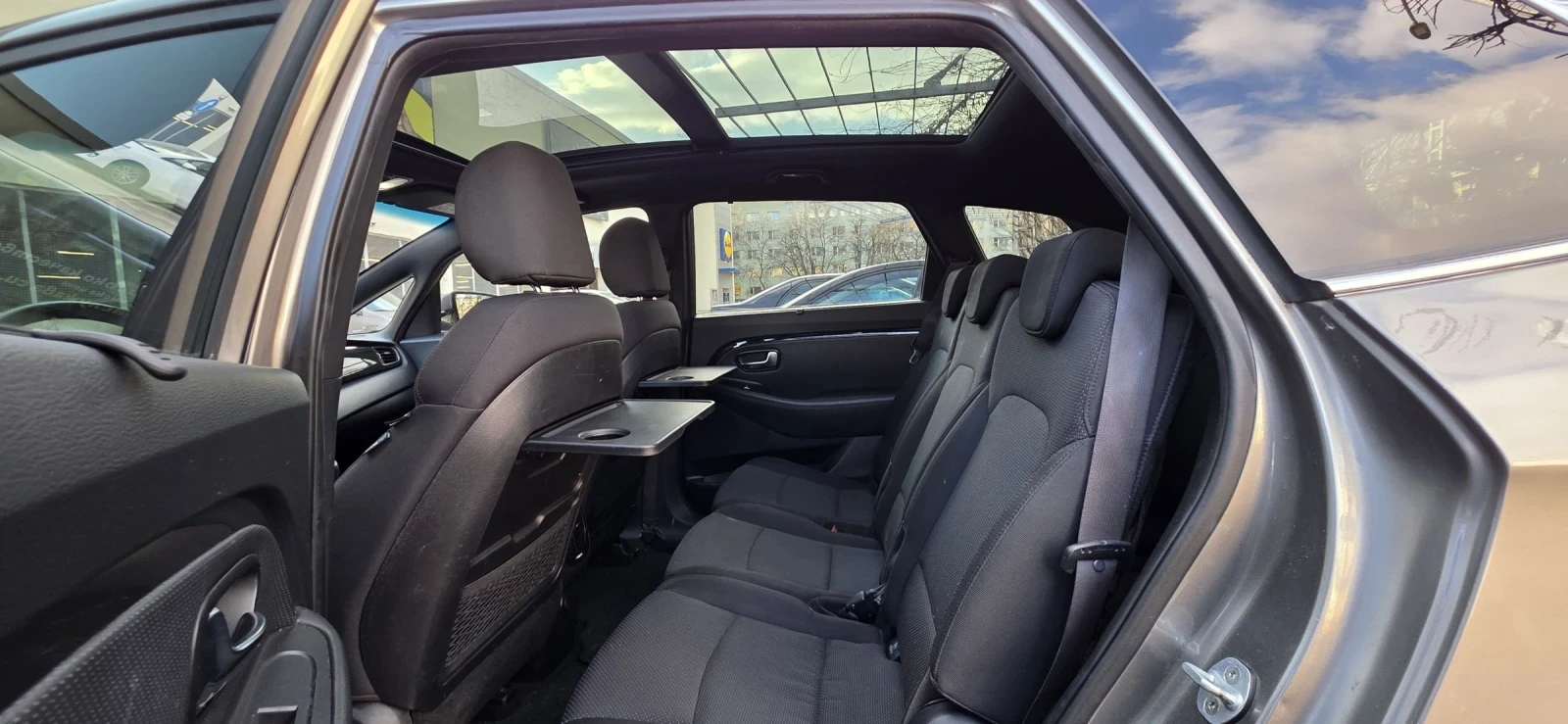 Kia Carens | Mobile.bg � ����������� 12