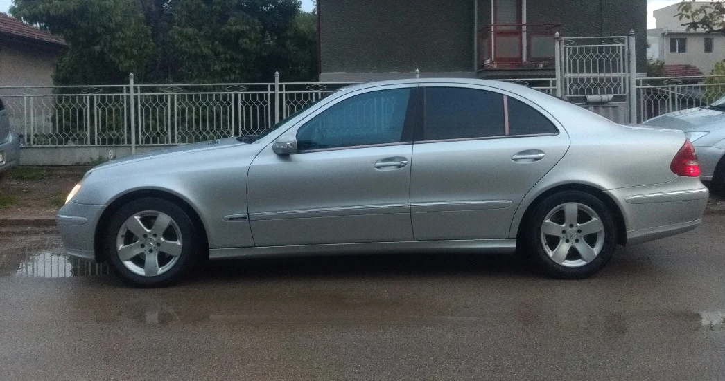 Mercedes-Benz E 280 Avantgarde - шест цилиндров редови  - изображение 4