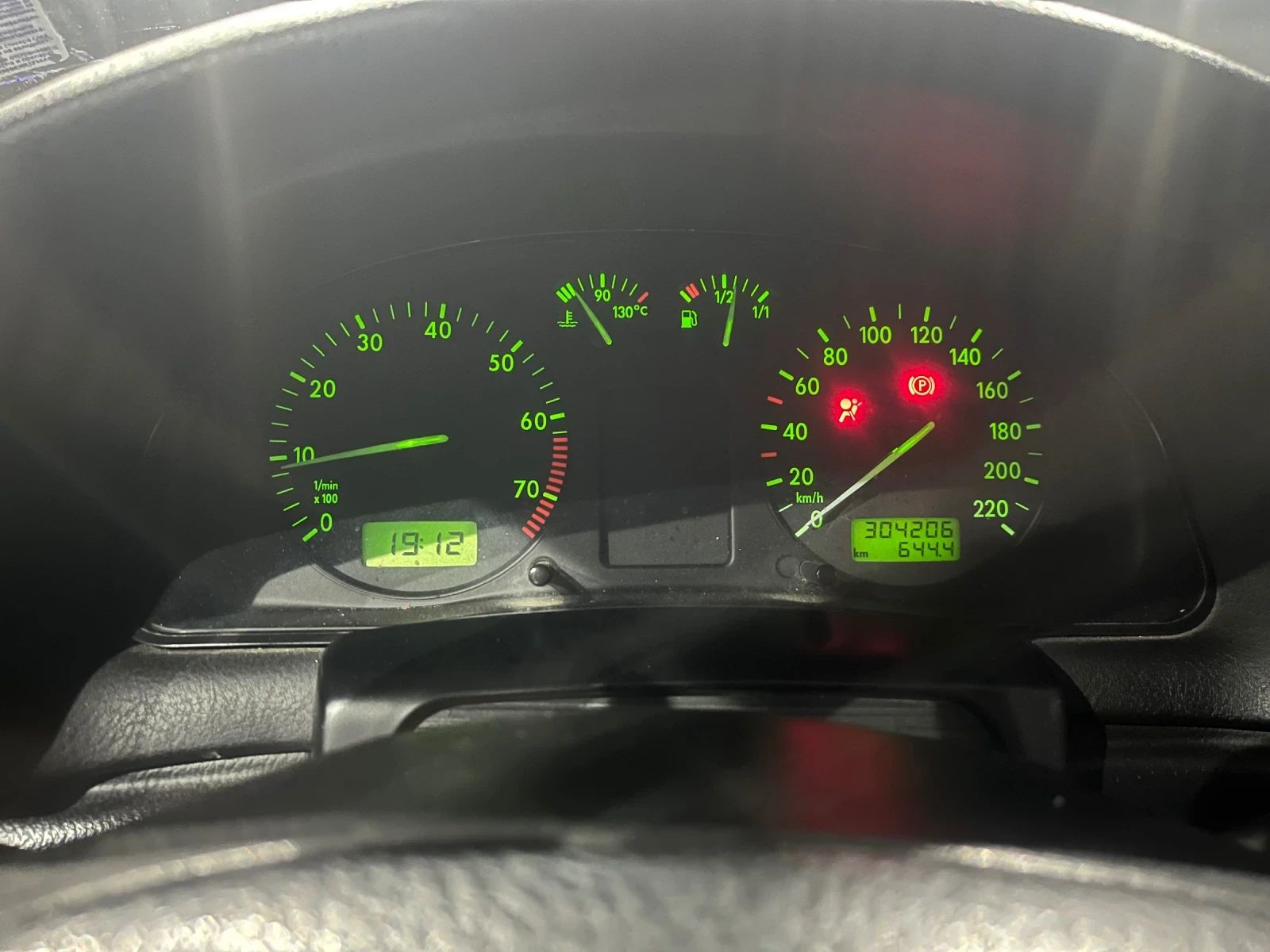 VW Passat, снимка 9 - Автомобили и джипове - 53878264