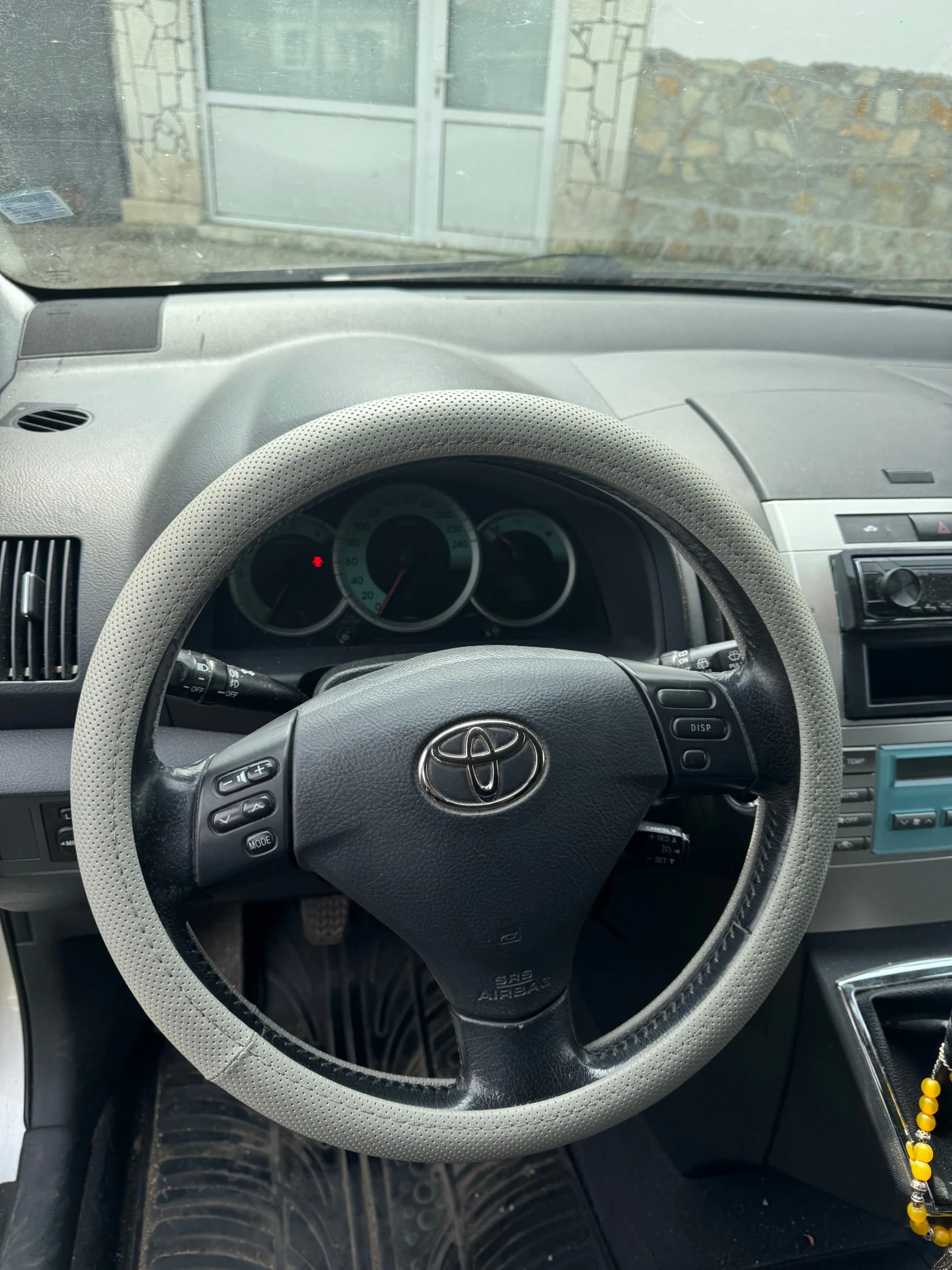 Toyota Corolla verso 2.2, снимка 6 - Автомобили и джипове - 54192708