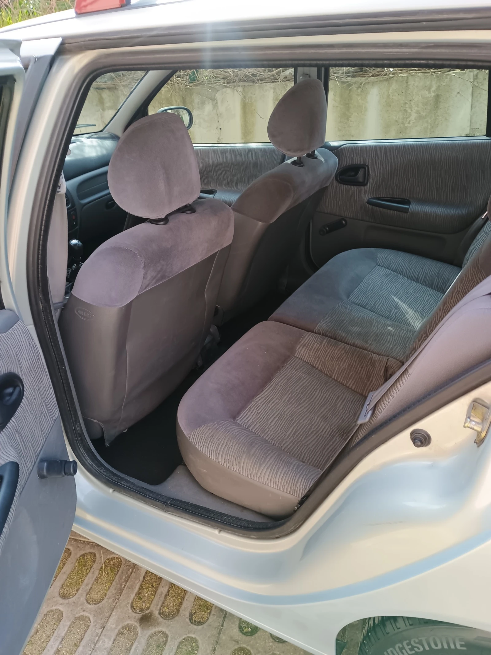 Renault Megane Grandtour I / Газ/Бензин, снимка 7 - Автомобили и джипове - 54245588