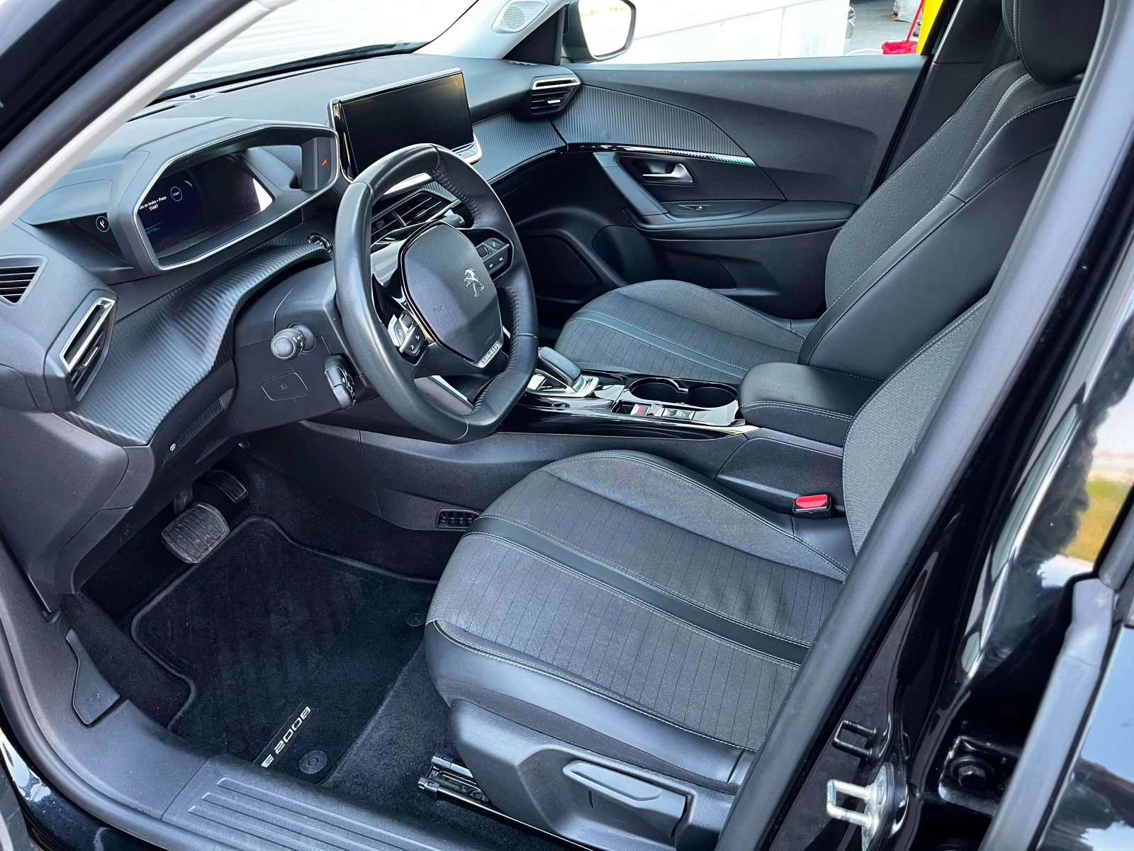 Peugeot 2008 Electric ALLURE 50KW 90% SOH | Mobile.bg � ����������� 8