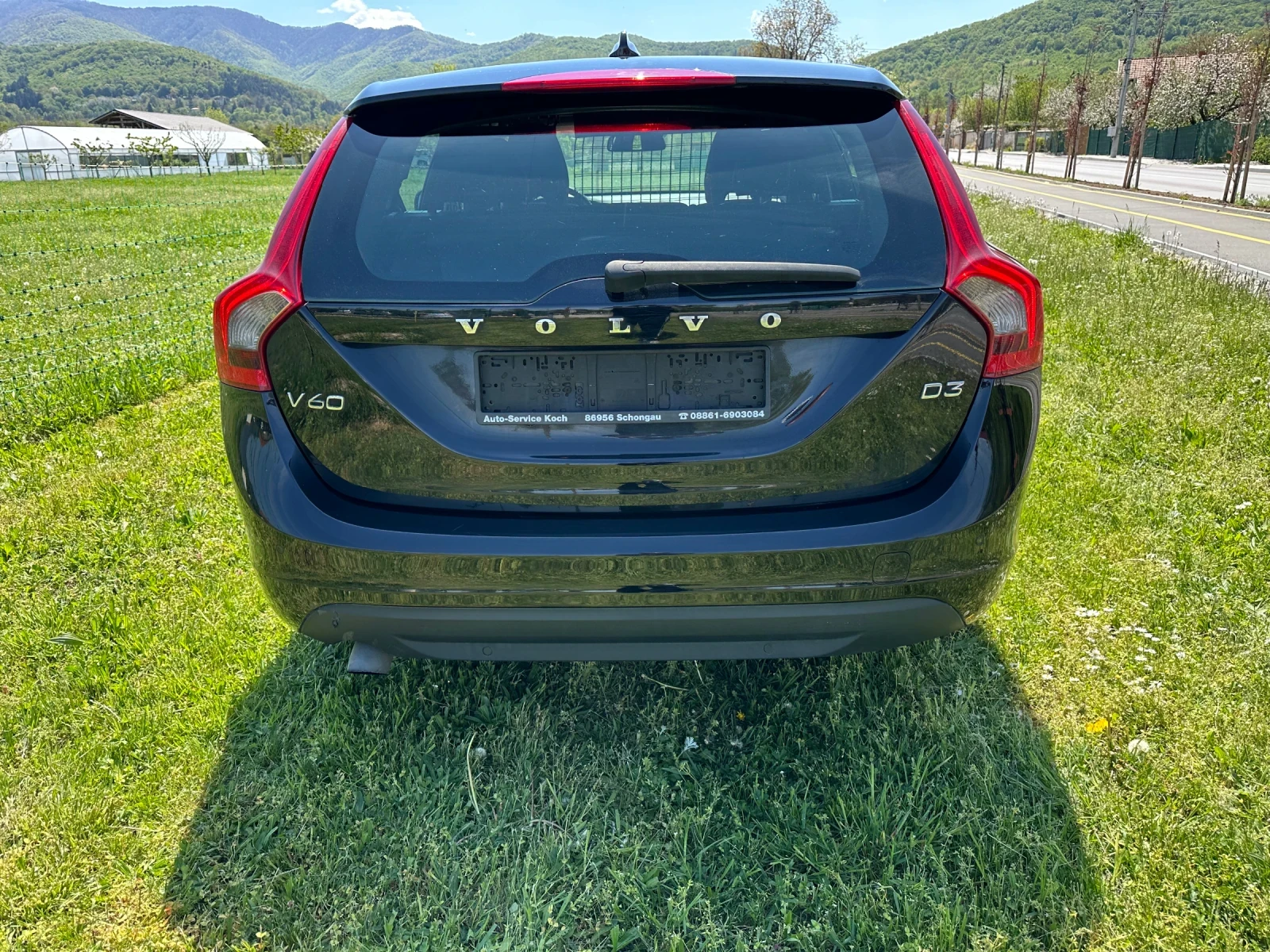 Volvo V60 2.0D D3 R/DESGIN , снимка 4 - Автомобили и джипове - 54360159