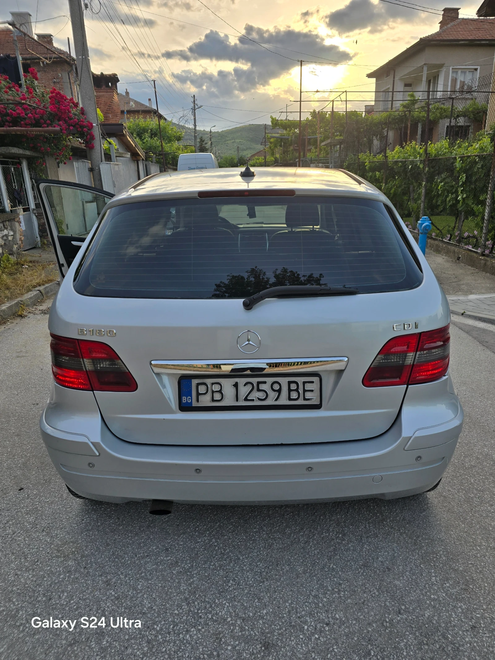 Mercedes-Benz B 180, снимка 3 - Автомобили и джипове - 54778023