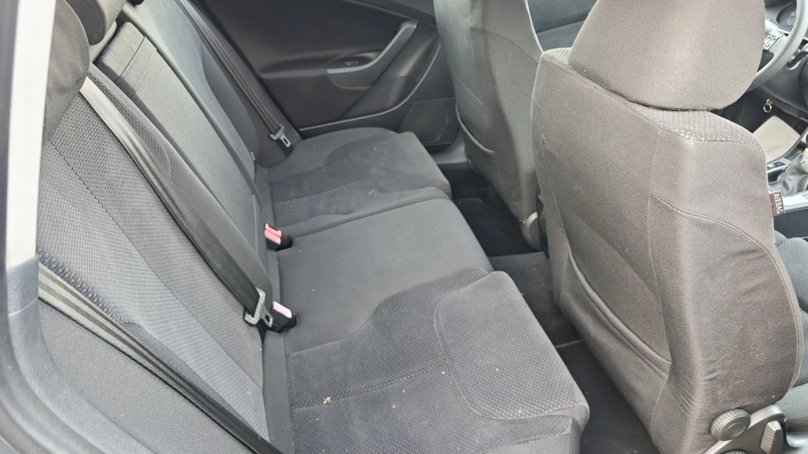 VW Passat 1.9tdi, снимка 8 - Автомобили и джипове - 54840178