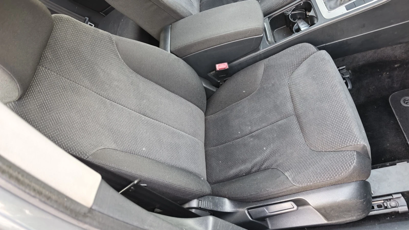 VW Passat 1.9tdi, снимка 7 - Автомобили и джипове - 54840178