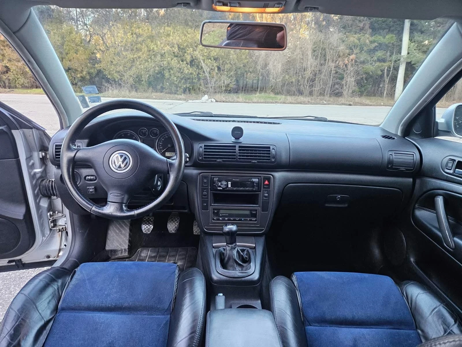 VW Passat, снимка 13 - Автомобили и джипове - 54933216