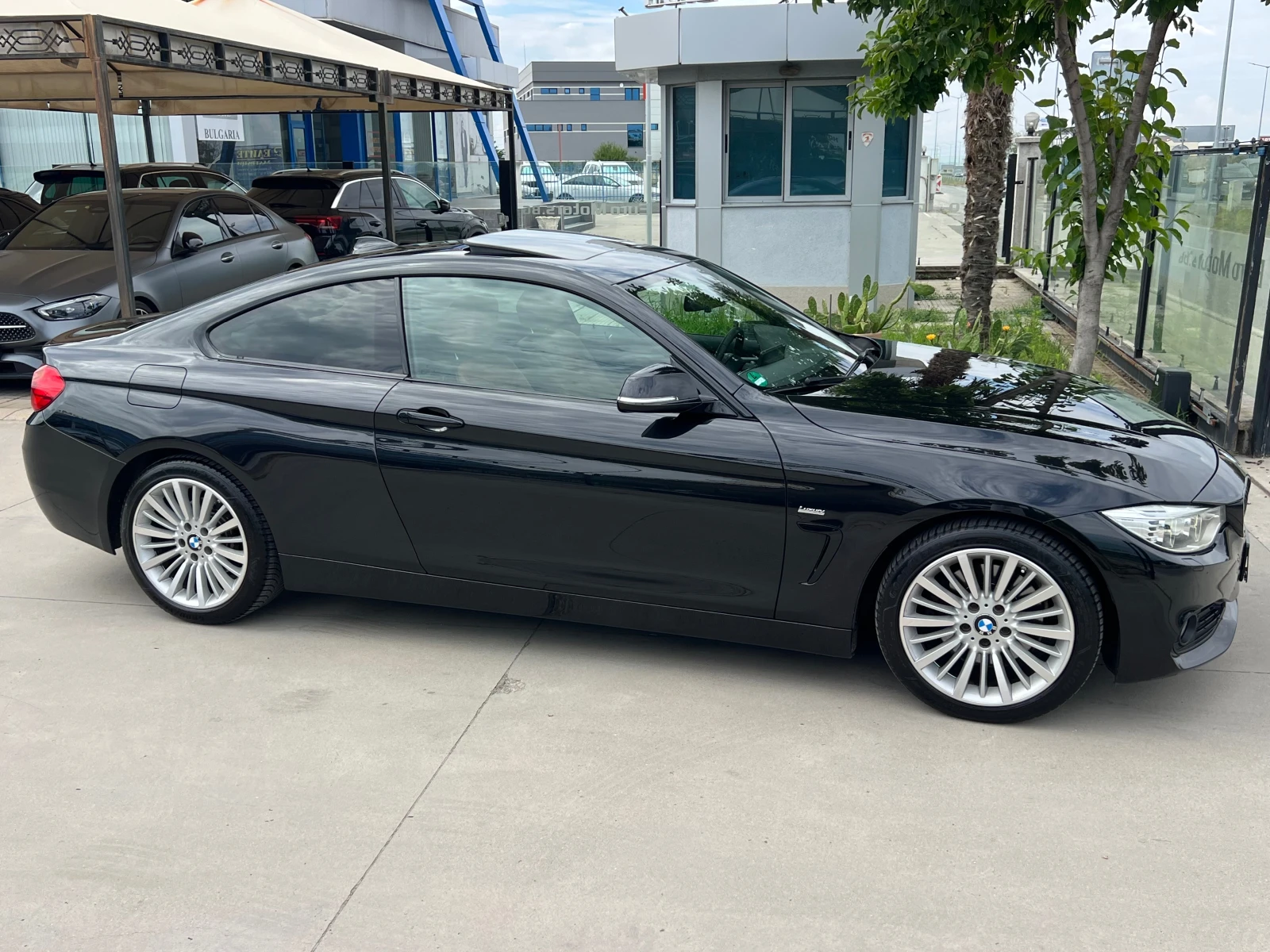 BMW 425 d, LUXURY, LED, FULL-ПЪЛНА СЕРВИЗНА ИСТОРИЯ!!!, снимка 4 - Автомобили и джипове - 55047680