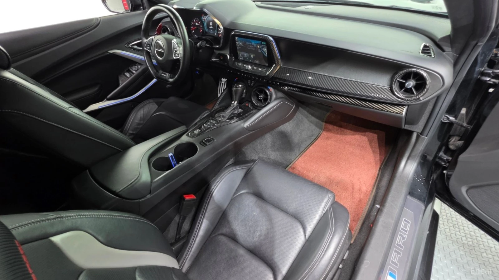 Chevrolet Camaro SS* 6.2* КОЖА* ПОДГРЕВ* ОБДУХВАНЕ* ПАНО* НАВИ* КАМ, снимка 6 - Автомобили и джипове - 55458294