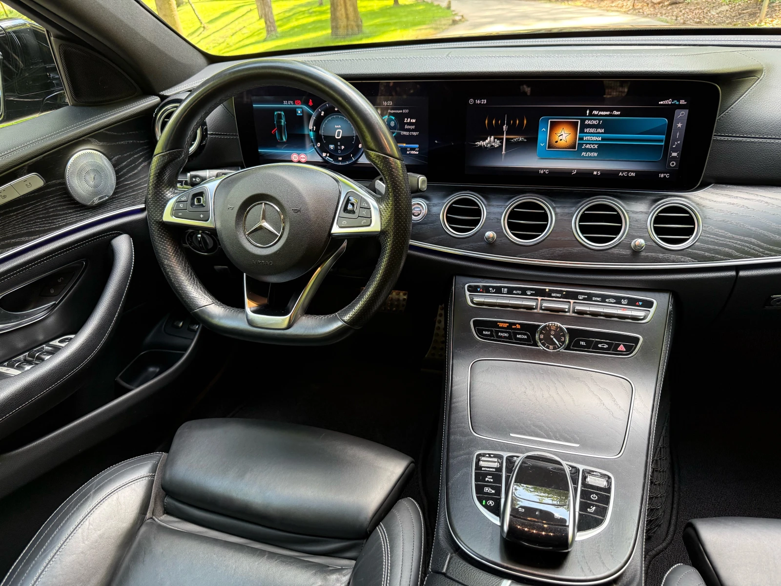 Mercedes-Benz E 220 4MATIC* AMG-LINE* MULTIBEAM LED* DIST* 9G* FULL, снимка 7 - Автомобили и джипове - 55529792
