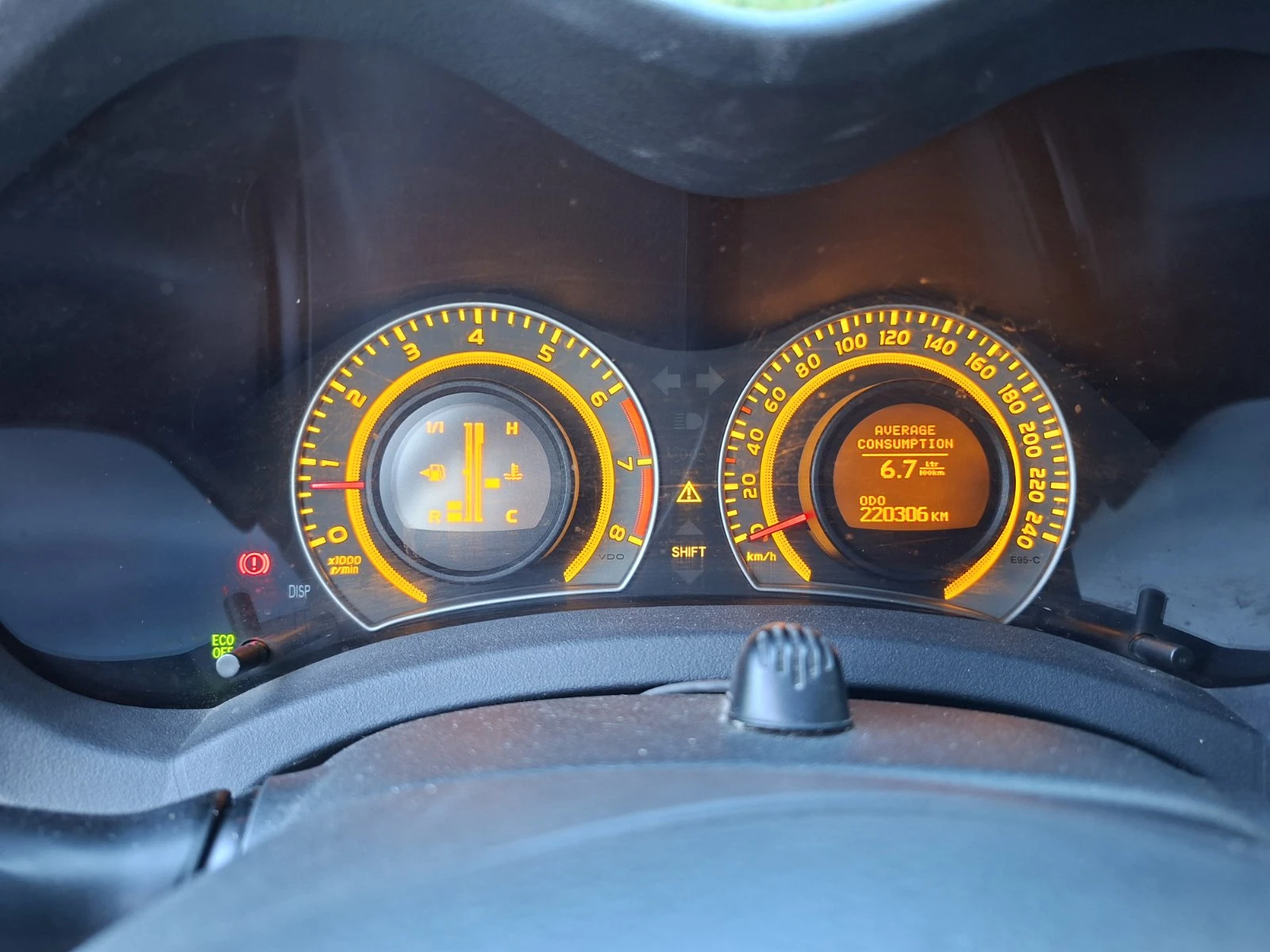 Toyota Auris, снимка 8 - Автомобили и джипове - 55950619