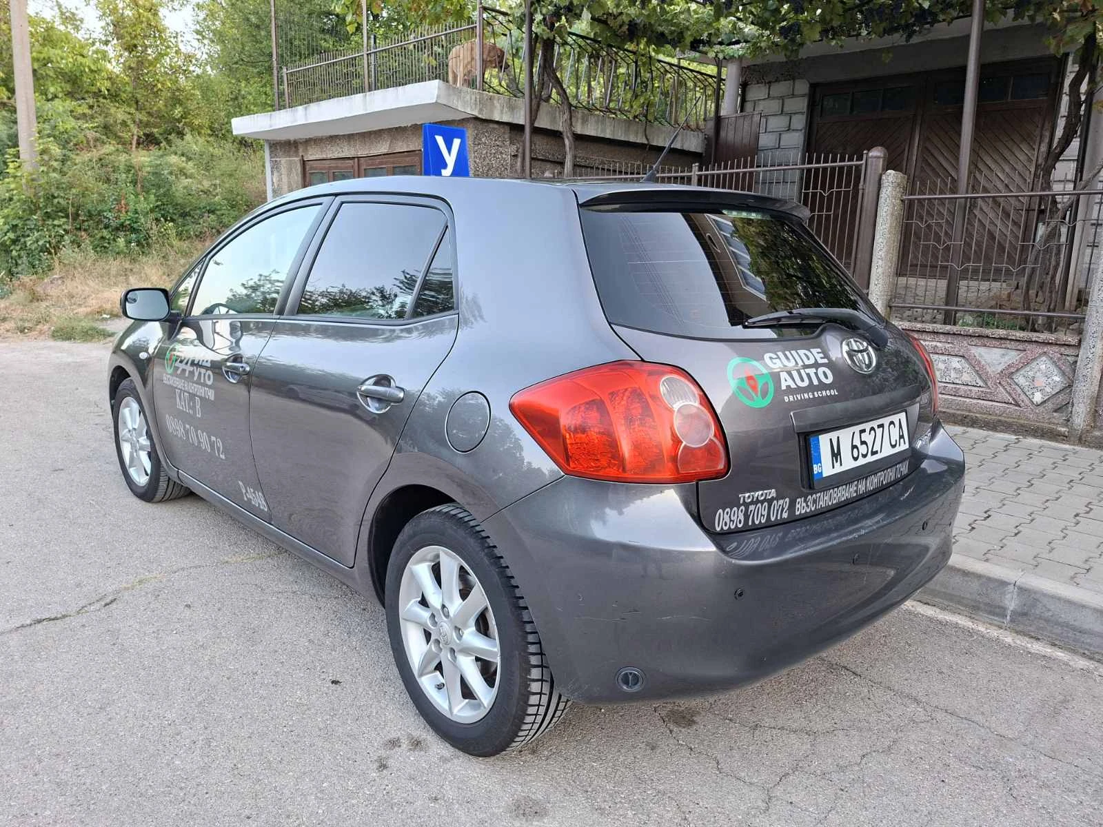 Toyota Auris, снимка 4 - Автомобили и джипове - 55950619