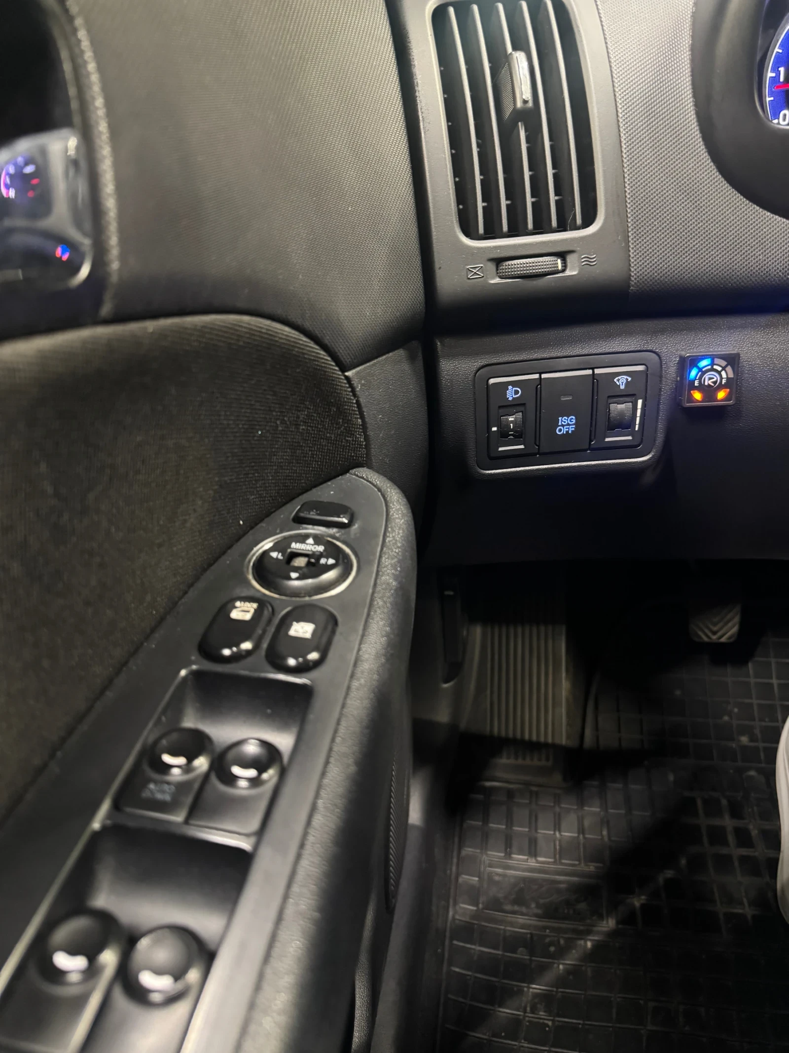Hyundai I30, снимка 6 - Автомобили и джипове - 56468114
