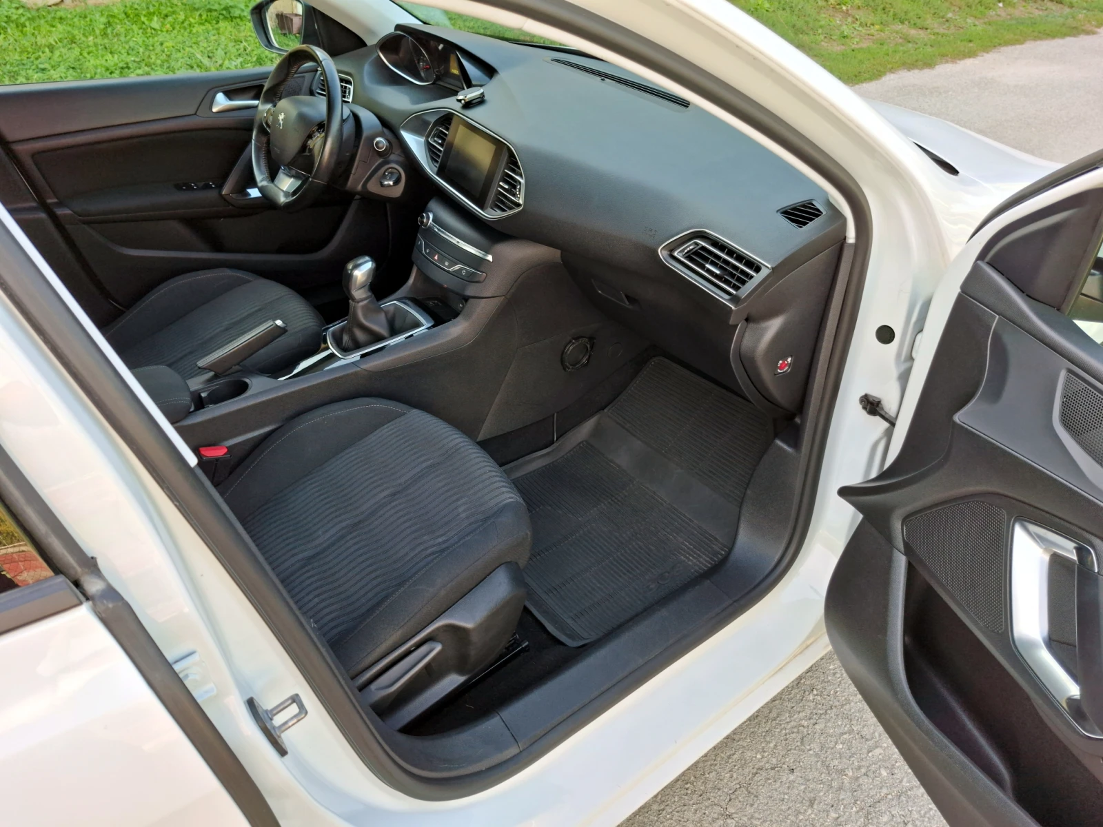 Peugeot 308 1.2i PureTech 110 �.�. ��� ���������* �������� ��� | Mobile.bg � ����������� 8