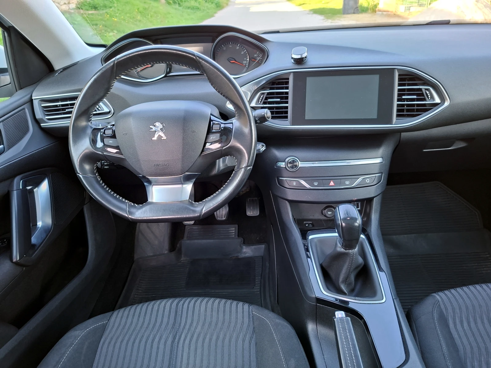 Peugeot 308 1.2i PureTech 110 �.�. ��� ���������* �������� ��� | Mobile.bg � ����������� 10