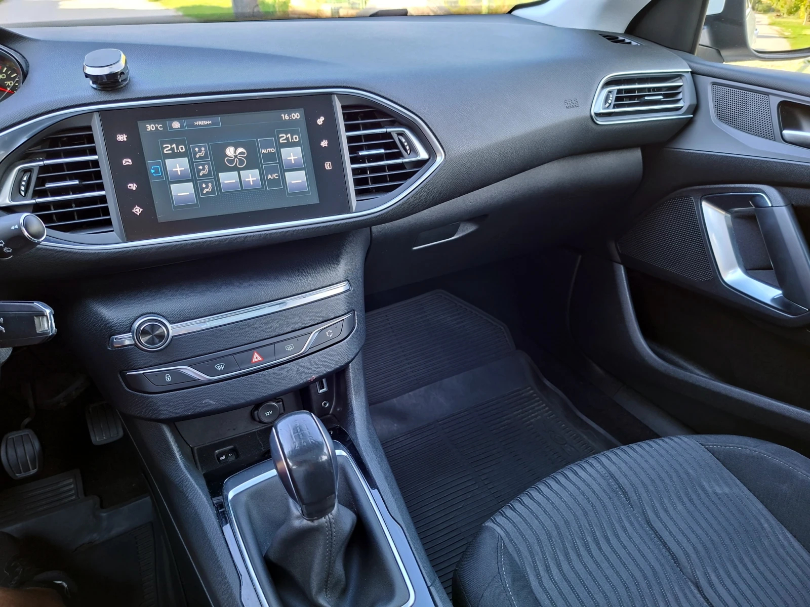 Peugeot 308 1.2i PureTech 110 �.�. ��� ���������* �������� ��� | Mobile.bg � ����������� 13