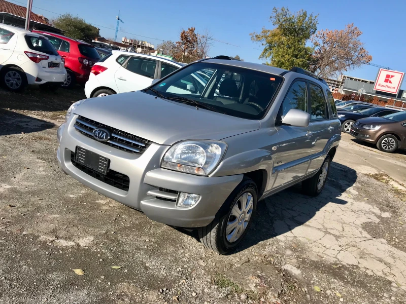 Kia Sportage 2.0i-4x4-Бензин , снимка 3 - Автомобили и джипове - 47989089