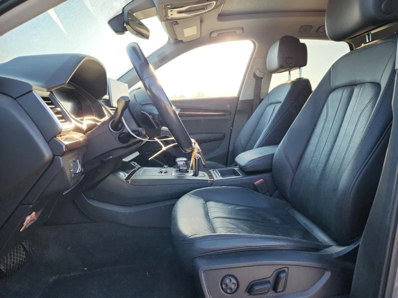 Audi Q5 2.0T* PREMIUM* PLUS* ДИГИТАЛНО* ТАБЛО* 360КАМЕРА* , снимка 9 - Автомобили и джипове - 53131767