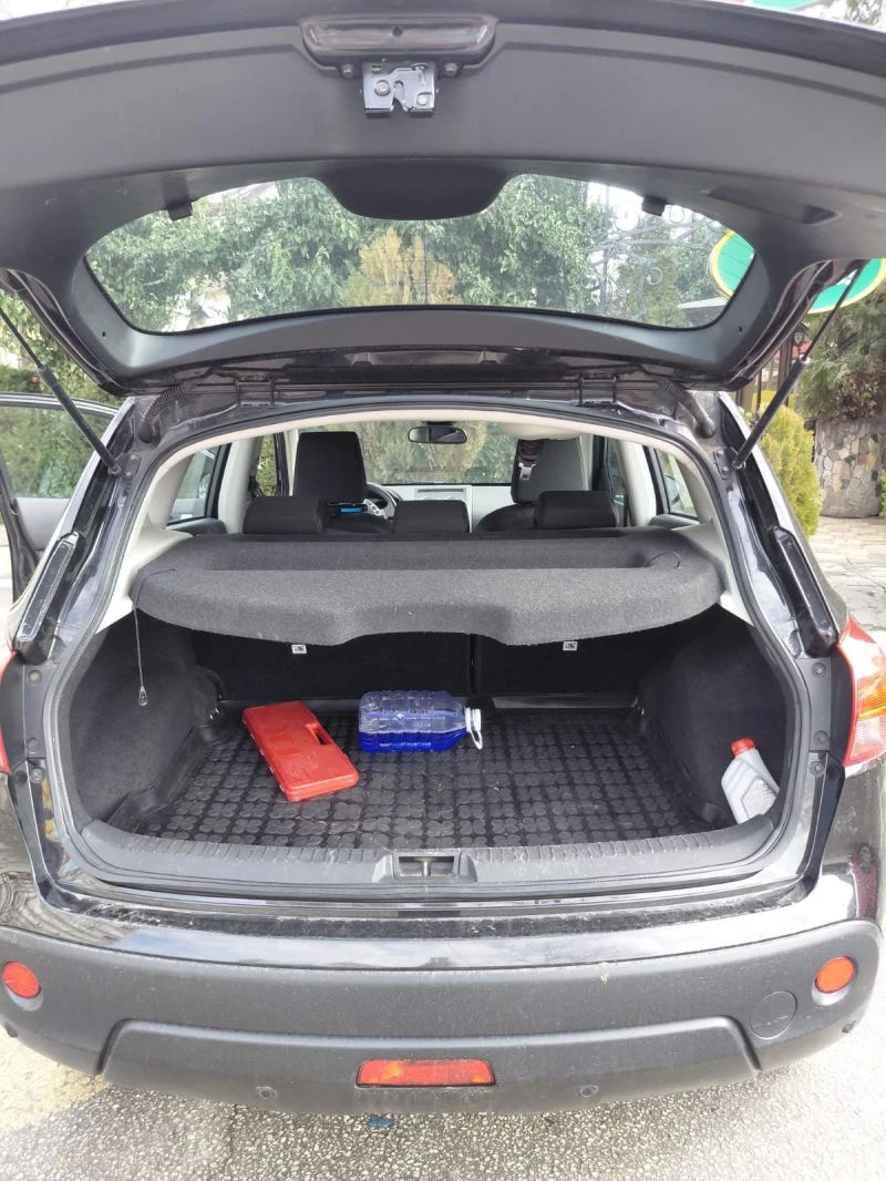 Nissan Qashqai 2.0, снимка 5 - Автомобили и джипове - 53418926