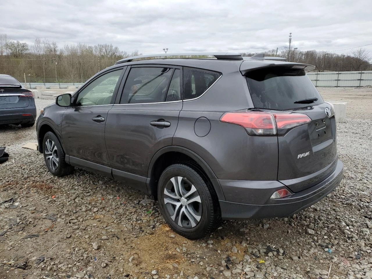 Toyota Rav4 2.5L MPI * LED* Дистроник * Става на газ * Лизинг! - изображение 4