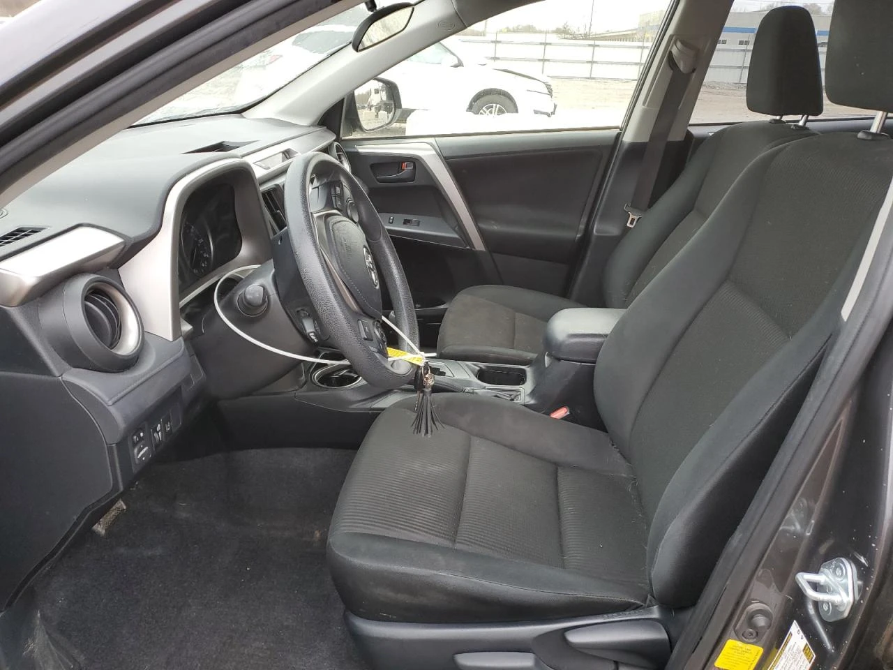 Toyota Rav4 2.5L MPI * LED* Дистроник * Става на газ * Лизинг! - изображение 8