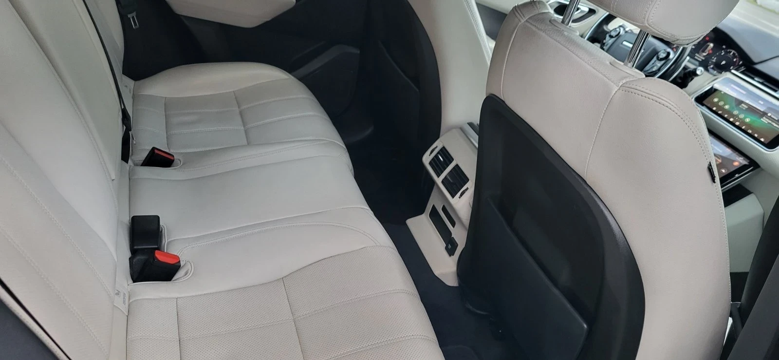 Land Rover Range Rover Velar  - изображение 8