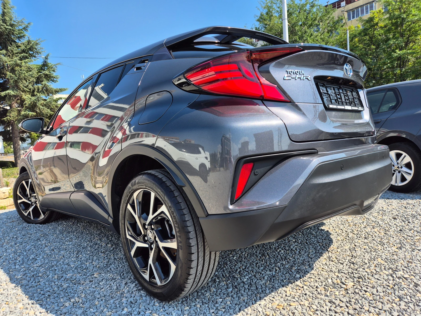 Toyota C-HR 1.8 HIBRID-LED-LINE ASSIST-PODGREV-CAMERA - изображение 4