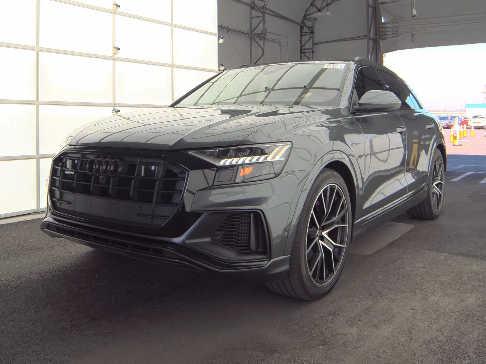 Audi Q8 MATRIX* BLACK OPTIC* DISTRONIK* PANO* B&O* KEYLESS | Mobile.bg   1