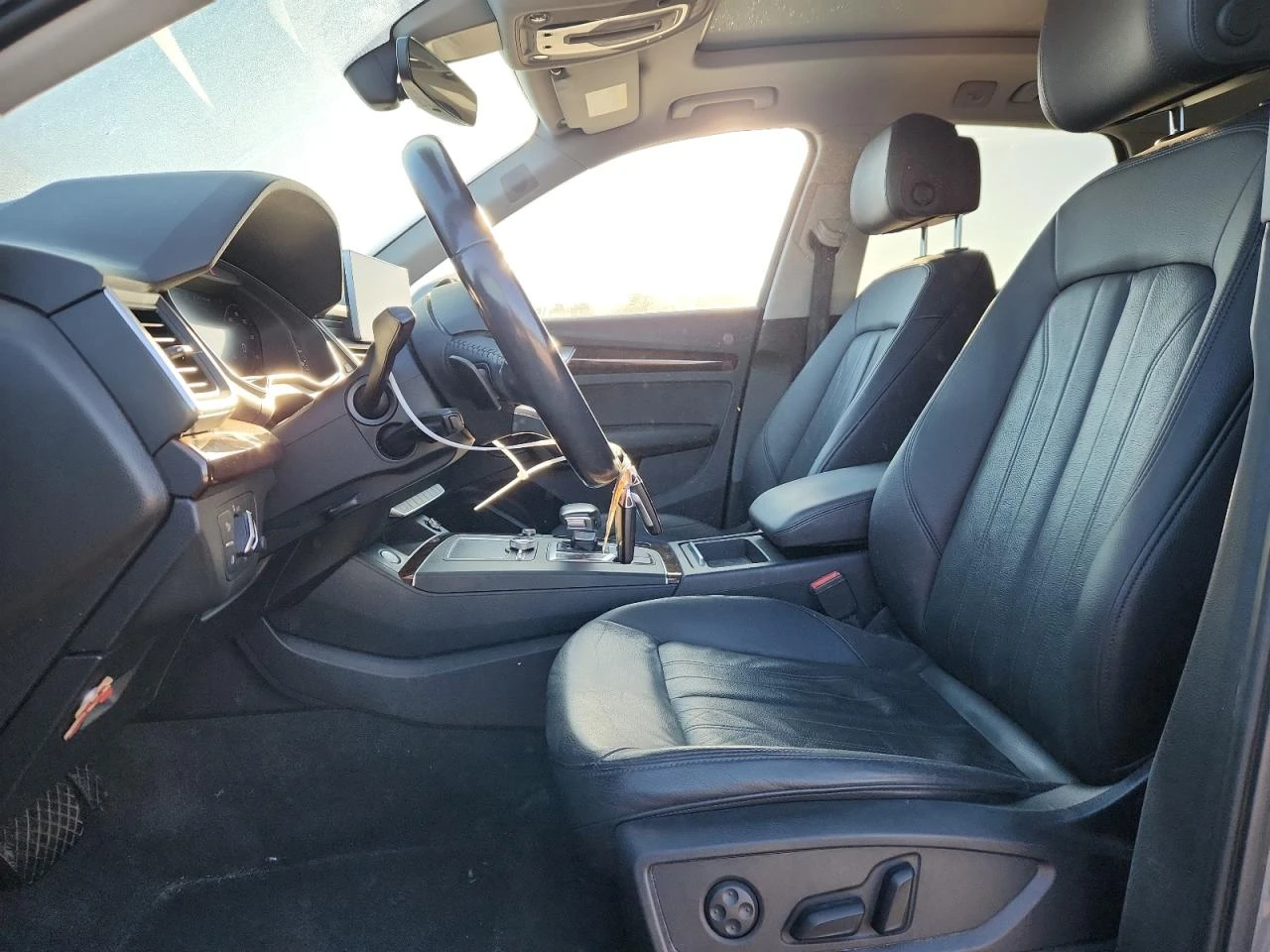 Audi Q5 2.0T* PREMIUM* PLUS* ДИГИТАЛНО* ТАБЛО* 360КАМЕРА*  - изображение 9