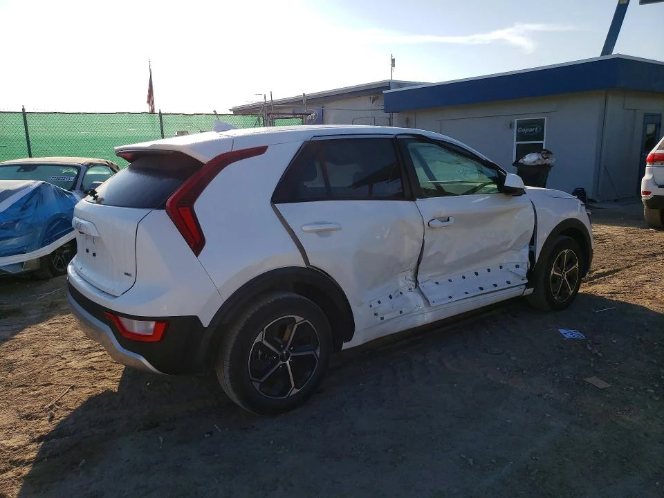 Kia Niro LX - изображение 3