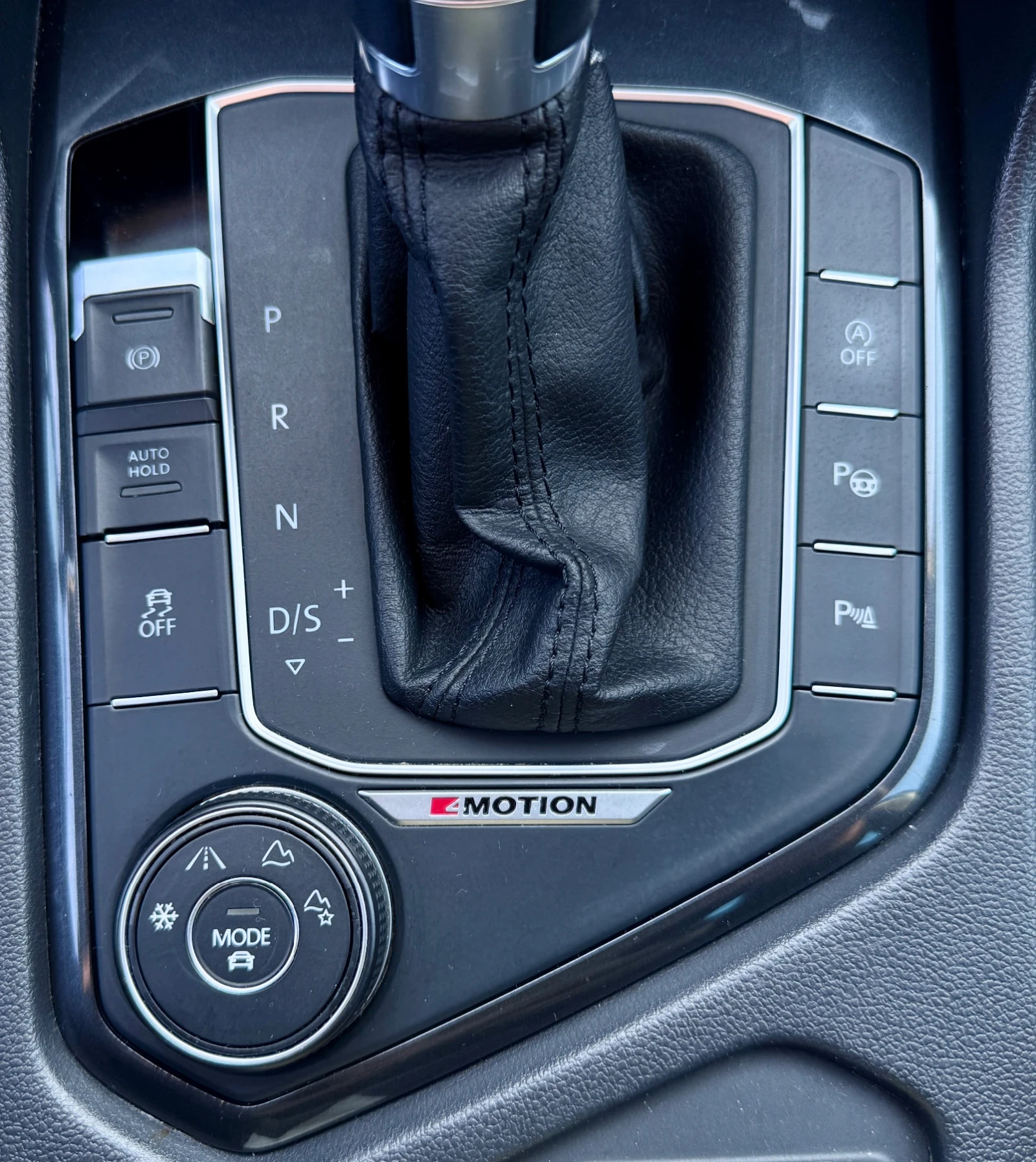 VW Tiguan 2.0 TDI Highline 4 Motion 190 HP Реални Км, снимка 12 - Автомобили и джипове - 53725002