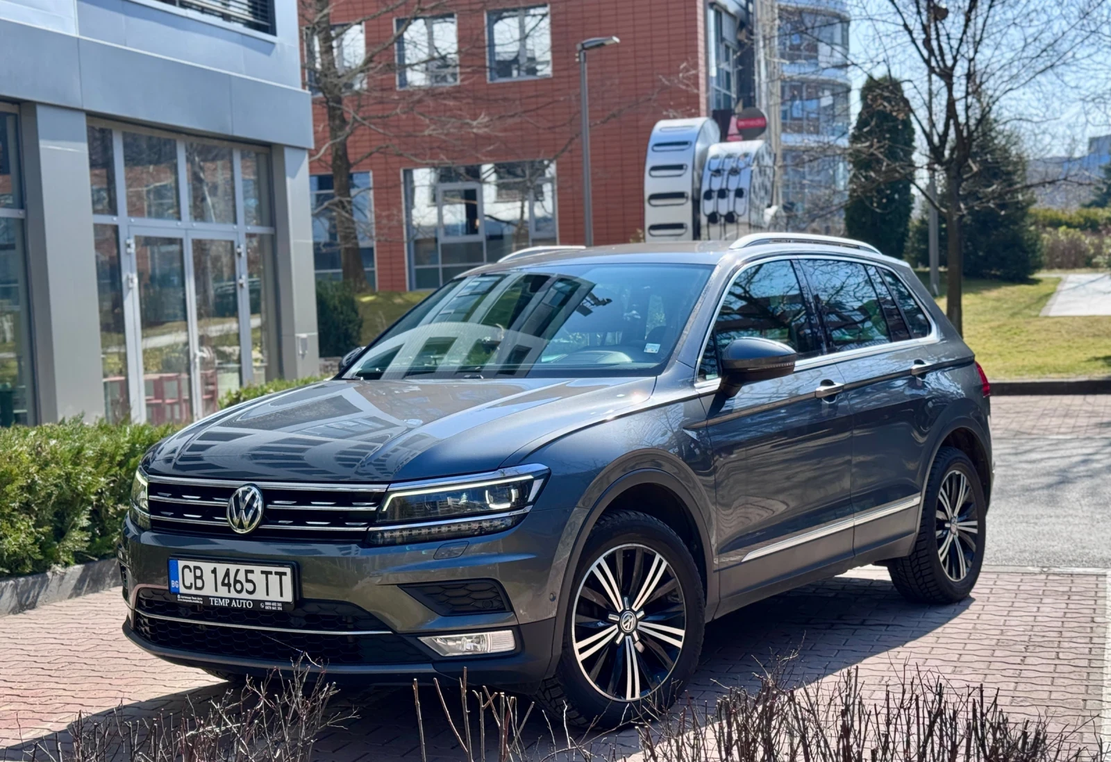 VW Tiguan 2.0 TDI Highline 4 Motion 190 HP Реални Км, снимка 3 - Автомобили и джипове - 53725002